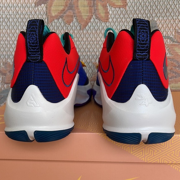 Nike Zoom Freak 3 'AntetokounBros' WMNS Sneakers - Picture 13 of 16